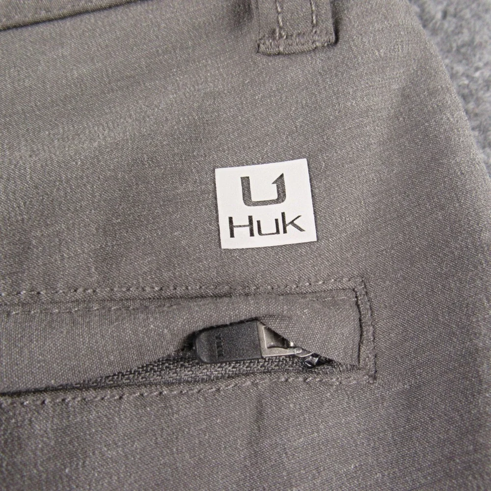 Huk Performance Fishing Mens 40 Gray Technical Stretch Lightweight Angler Shorts